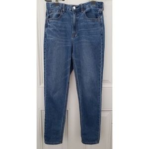 American Eagle Mom Jean